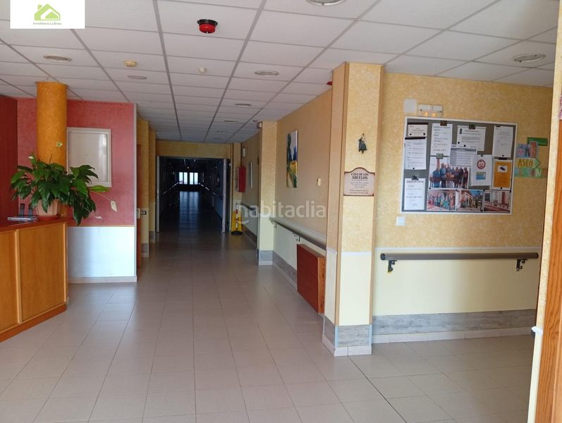 Foto a9337cc6-0e2d-44a6-bad5-9a872850cdd4. Edifici a Gema