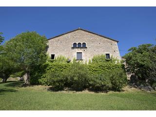 Edifici a Sant Aniol de Finestres. Masia en venta en sant esteve de llémena