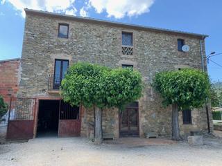 Edifici a Sant Aniol de Finestres. Masia en venta en sant esteve de llémena