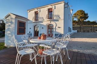 Casa a Font-rubí. Casa en venta en font rubí + dos terrenos edificables