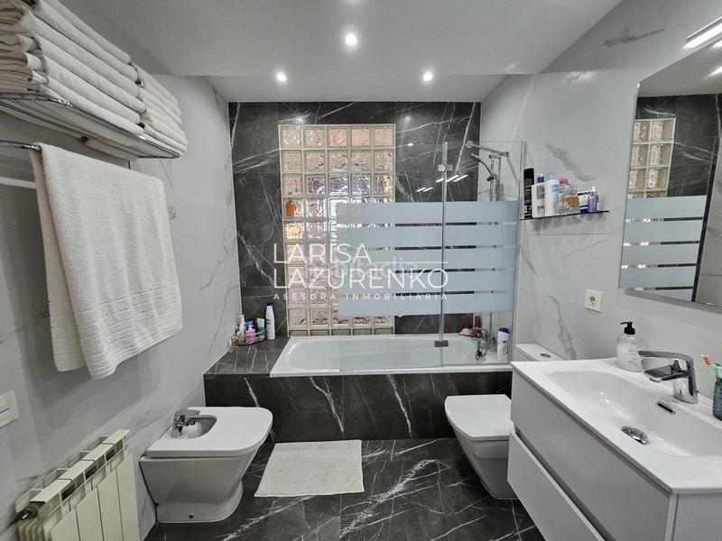 Foto 191228df-8b46-40e0-8230-ec1c31499e44. Chalet mit heizung parking in Els Ametllers Cambrils