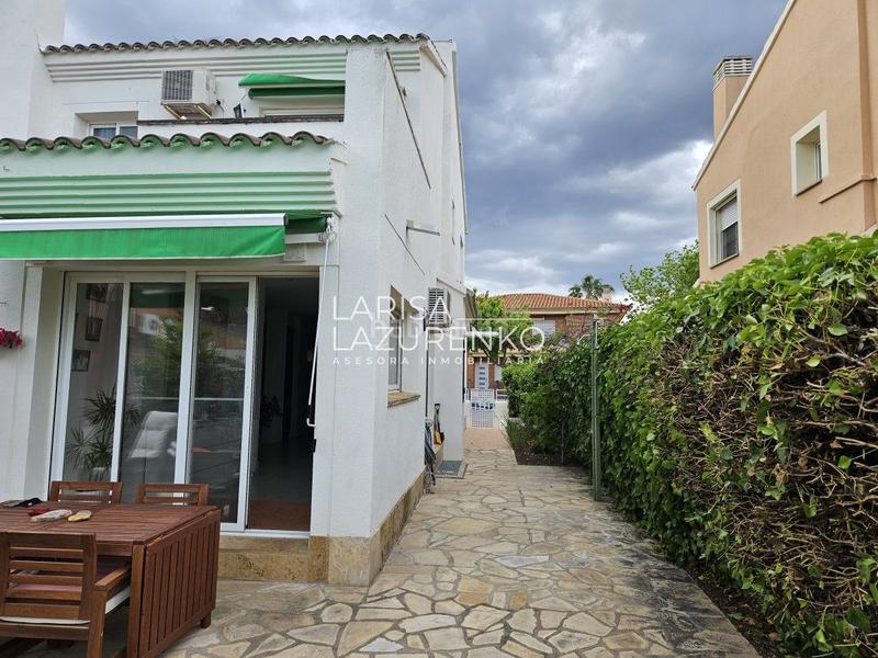 Foto 4d2860a3-0e34-4ac1-ab02-42a5f79f24f3. Chalet mit heizung parking in Els Ametllers Cambrils