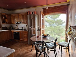Chalet  N/a. Chalet individual en venta en riudecanyes, 4 dormitorios.
