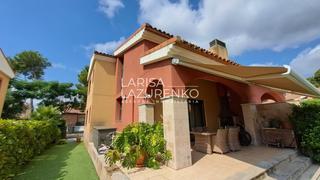 Chalet  Mèlies. Pareado en venta en urb. terres noves  club de golf bonmont, 4 d