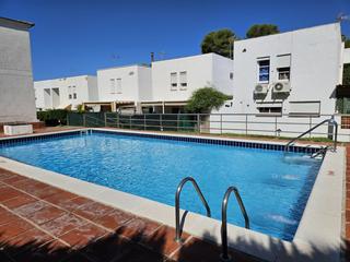 Maison jumelée à Mar i Camp - Platja dels Capellans. Casa adosada en venta en covamar, 3 dormitorios.