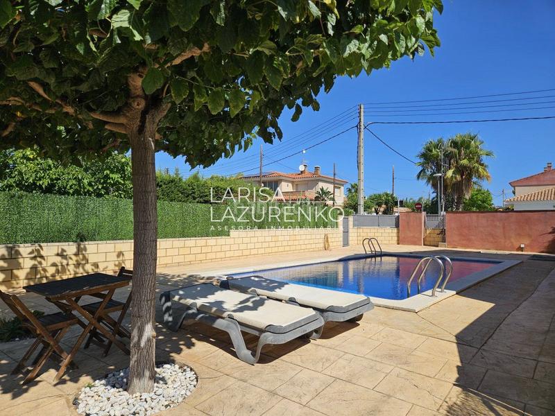 Foto 3727f375-ccb0-4ec0-8e86-b5eae960931e. Casa a schiera con riscaldamento parcheggio piscina in Mont-roig del Camp