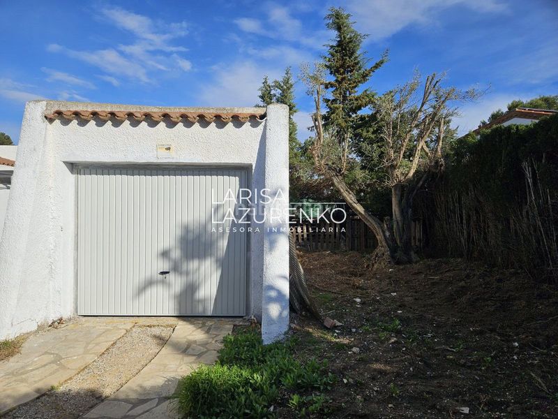 Foto e09f3c4d-5b2f-4b61-b635-600c46654c47. Xalet amb calefacció aparcament a El Casalot Mont-roig del Camp