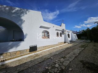 Chalet  Del deu set. Pareado en venta en casalot, 3 dormitorios.