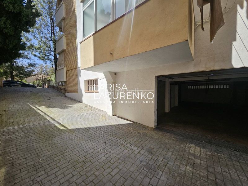 Foto a08044d3-ce0b-432d-9354-8c1a987c511b. Aparcament cotxe a Centre Salou