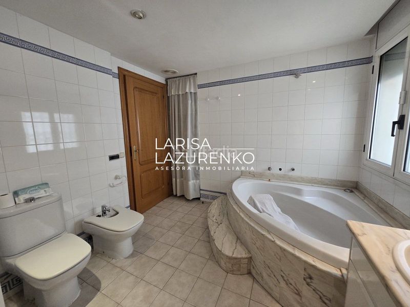 Foto 84b58b18-230d-4273-b0f6-cc67347463a3. Casa amb calefacció aparcament a Migjorn Reus