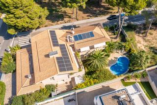 Chalet  Taurana. Chalet en venta en cap de salou, 6 dormitorios.