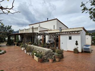 Masia  Terres noves. Finca rúst. en venta en urb. terres noves, 5 dormitorios.