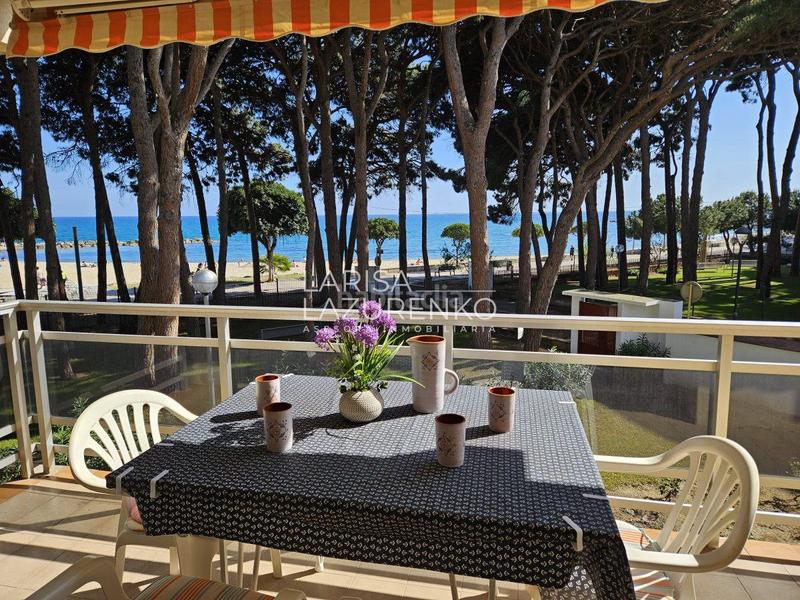Foto b17a88c8-79fe-47c0-85c0-9537cd4f123b. Apartamento  en venta en urbanización mediterránea, 3 dormitorios. en Cambrils