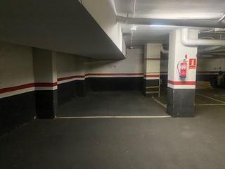 Aparcament cotxe  Passeig de torras i bages. En torras i bages Aparcament cotxe  Passeig de torras i bages. En torras i bages