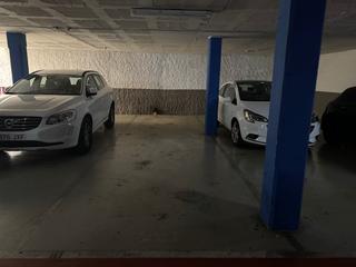Parking voiture  Carrer d'ignasi iglesias. Para dos coches y moto