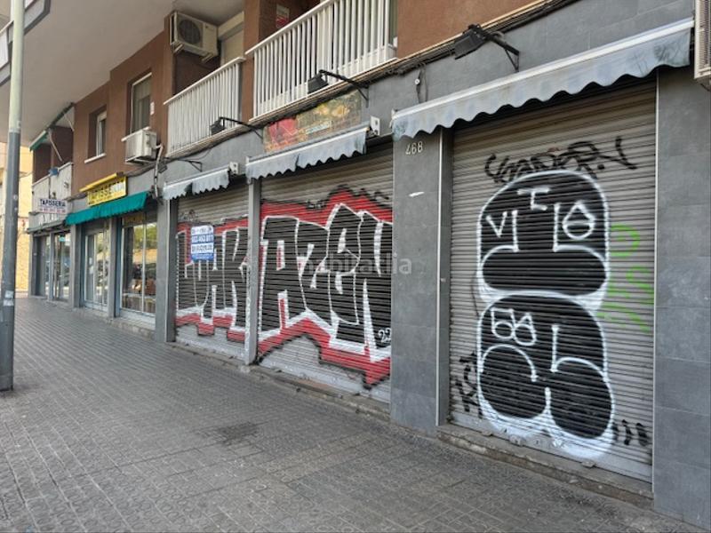 Foto b343e984-a0e7-4259-8d15-8cee44a6eae7. Lloguer local comercial a avinguda meridiana 468 a Barcelona