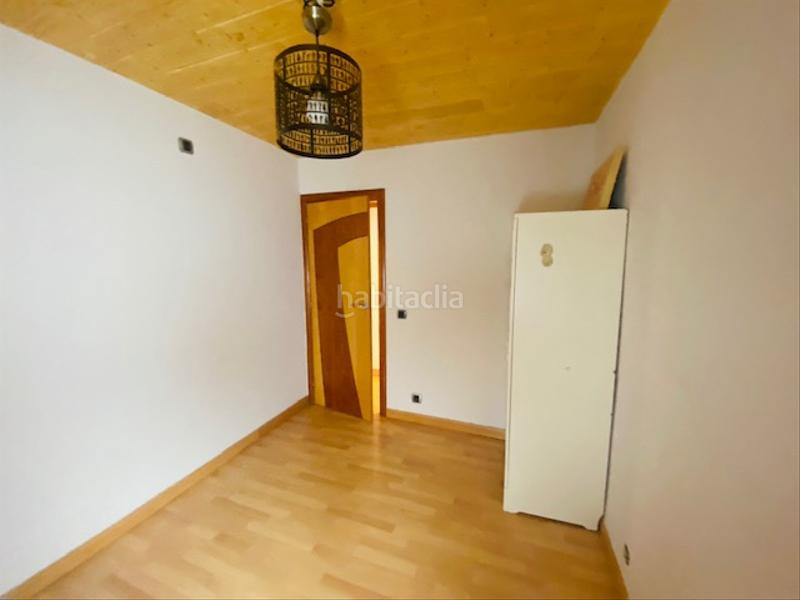 Foto 64e652ad-a166-4740-8235-b03946f3bbce. Dachwohnung in Santa Rosa Santa Coloma de Gramenet