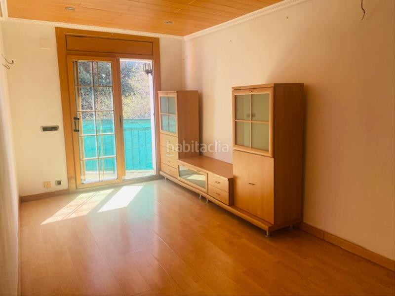 Foto 7ab96f87-ec6a-4674-b3fc-f2af306263f2. Dachwohnung in Santa Rosa Santa Coloma de Gramenet