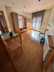 Pis  Carrer del turó de la trinitat. Oportunidad vivienda para entrar a vivir con ascensor