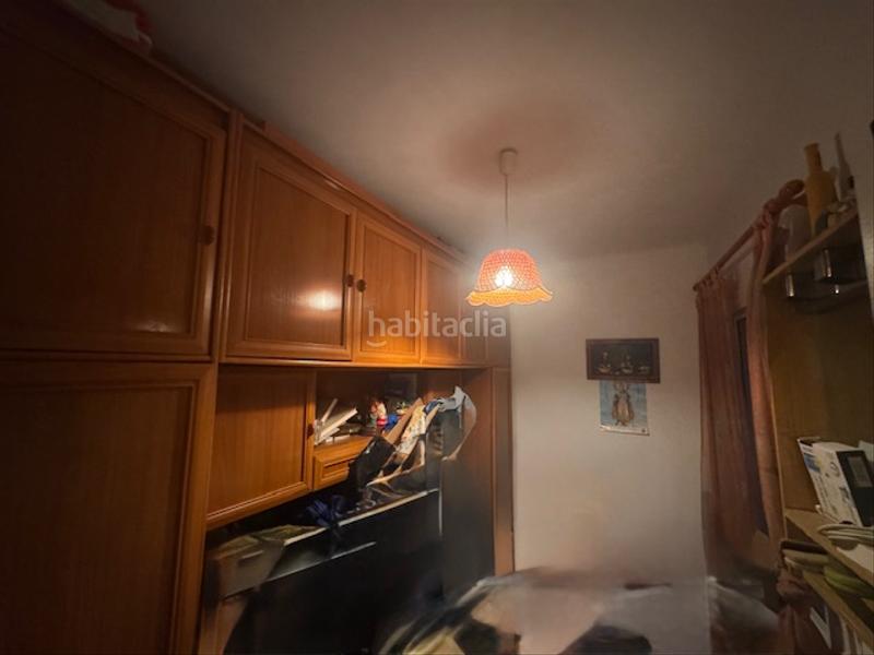 Foto 40d0a36c-8a64-4978-8d39-869091d6bbb8. Piso con ascensor en carrer molí en Prosperitat Barcelona