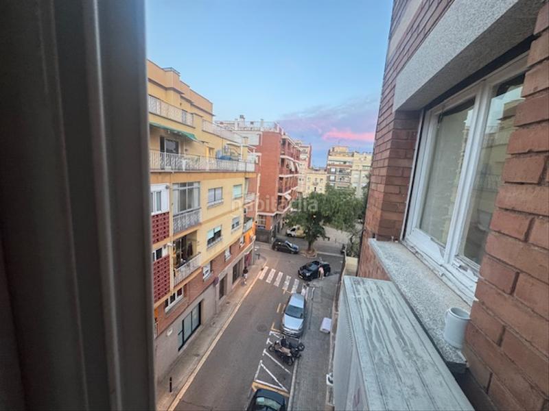 Foto 4b80deb9-af65-4103-822f-ec9445236bb4. Piso con ascensor en carrer molí en Prosperitat Barcelona