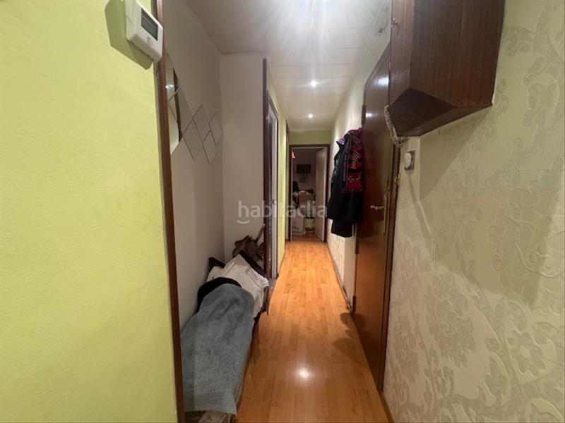 Foto 78db4e7b-6ccd-4b45-9f40-9675bfd7a039. Piso con ascensor en carrer molí en Prosperitat Barcelona