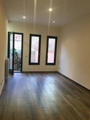 Rent Office space  Passeig de torras i bages. Oficina en passeig torras i bages