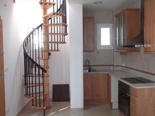 Studio  Passeig de valldaura. Estudio duplex  en horta