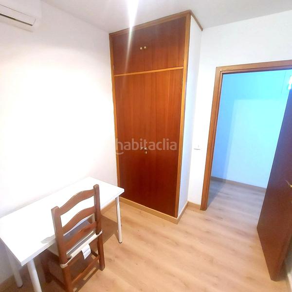 Foto 1566103b-3785-430f-984d-a24d6e2947a0. Piso en calle leon xiii 9 piso en jardines de capuchinosleon xiii en Sevilla