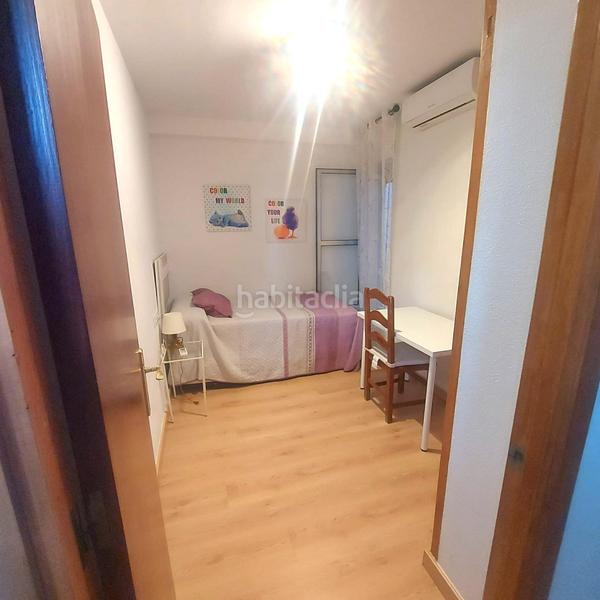 Foto 36108aa4-8849-4ba5-96d8-f4c01a30fa70. Piso en calle leon xiii 9 piso en jardines de capuchinosleon xiii en Sevilla