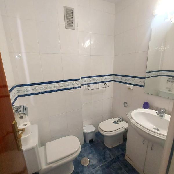 Foto 3f1ae590-e27a-47f9-97a3-c275a5a49b5b. Piso en calle leon xiii 9 piso en jardines de capuchinosleon xiii en Sevilla