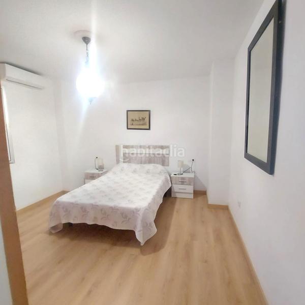 Foto c399cd2c-7a70-48f9-9e5a-5b12848ecddf. Piso en calle leon xiii 9 piso en jardines de capuchinosleon xiii en Sevilla