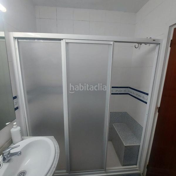 Foto cd8f3e3b-222a-47b6-a5b6-015e6b26b8ac. Piso en calle leon xiii 9 piso en jardines de capuchinosleon xiii en Sevilla