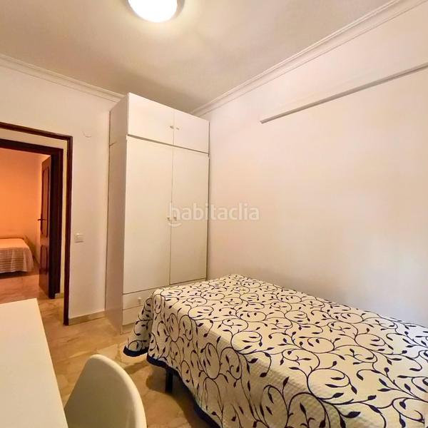 Foto a080c6f6-f88a-49a3-b7ea-6a63351f9399. Flat in El Torrejón - El Cerezo Sevilla