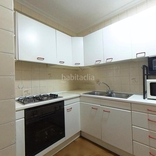 Foto d658612b-dfdf-4476-9b43-1ea79a1a827f. Flat in El Torrejón - El Cerezo Sevilla