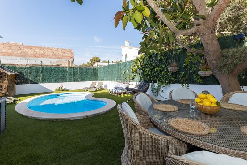 Foto 6e593b6a-54d5-434a-b7c2-6642a381d57b. Chalet con camino piscina in Campos