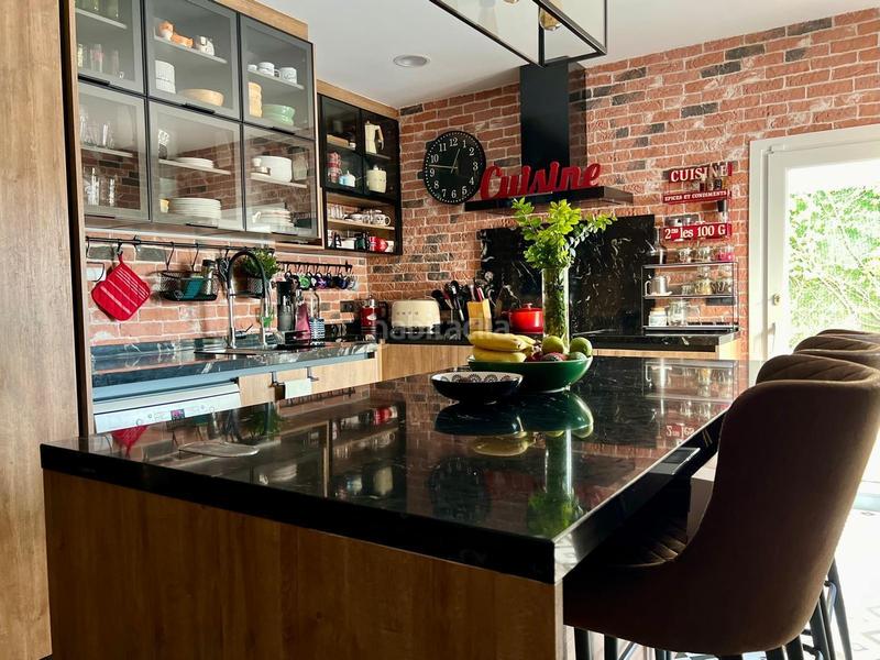 Foto 9fa0d466-f336-4918-9f1e-835777c26de3. Chalet con camino piscina in Campos