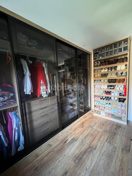 Foto d89bca6a-9415-4a3f-99d9-4381fe2a947c. Chalet con camino piscina in Campos