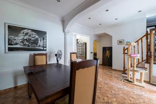 Casa adossada  Carrer de les roques. Amplia casa mallorquina en el corazón de artà – 327 m², patio, b