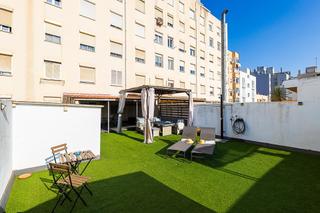 Piso  Carrer de salvador dalí. Fantástico piso reformado con terraza en planta en son cotoner –