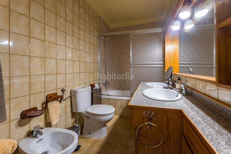 Foto 0f4ec569-1133-4333-b435-f125883b9dc2. Casa aparellada amb xemeneia calefacció piscina a Calvià