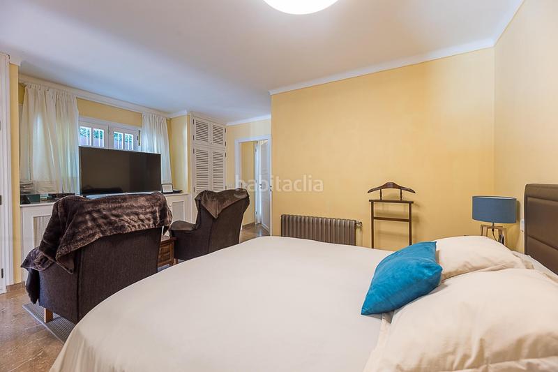 Foto 15d53cb1-60f8-476b-a81a-01c1c1dea2d5. Casa aparellada amb xemeneia calefacció piscina a Calvià