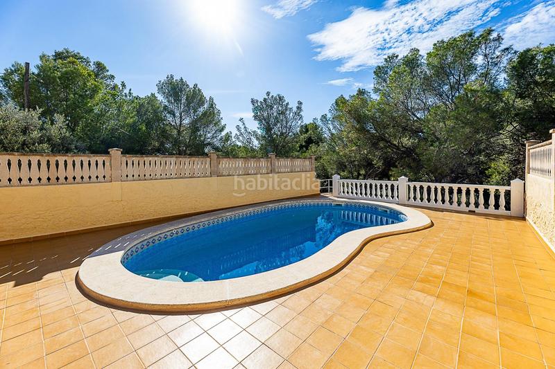 Foto 5049bd12-d93d-4e6a-a7cc-8b22c12efb1d. Casa aparellada amb xemeneia calefacció piscina a Calvià