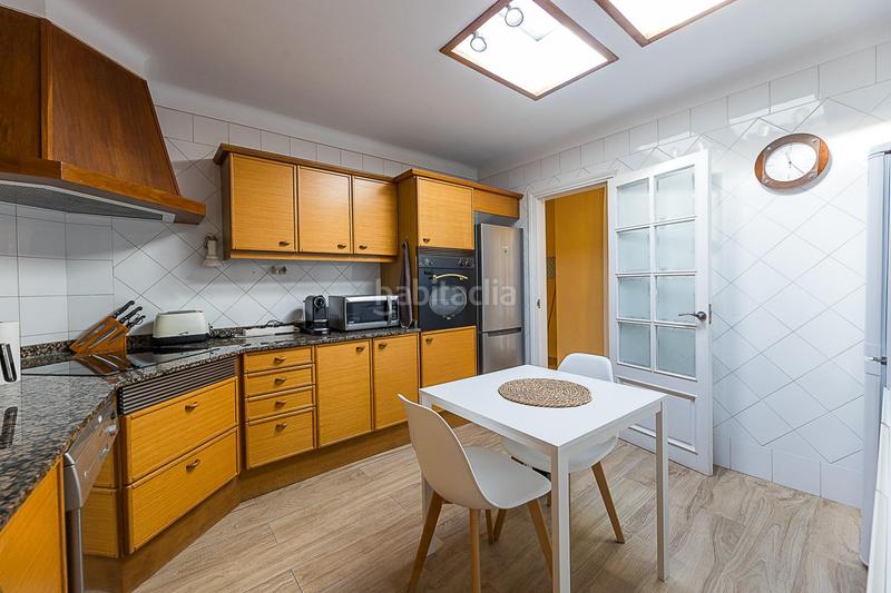 Foto 88f5139e-95ba-4866-b2cc-7874efe824d2. Casa aparellada amb xemeneia calefacció piscina a Calvià