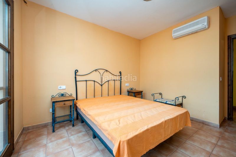 Foto a2d0c1e0-3d5f-4c5a-ac7c-a3975a719972. Casa adossada amb aparcament a Es Llombards Santanyí