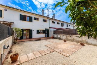 Rent Semi detached house  Carrer del bidasoa. Chalet adosado en alquiler en son fuster – 3 habitaciones, 3 bañ