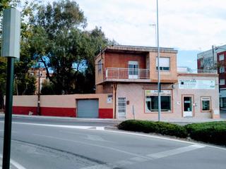 tico en Calle suspiro 9. Casa de 150 m2 con muchas posibilidades !!!!