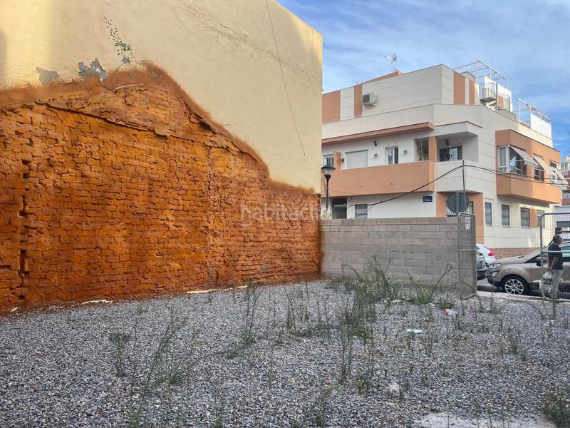 Foto a0b2c9b6-0222-4baf-8adf-1a2f99e66fd5. Terreno residencial solar en venta en zona hospital materno en Málaga