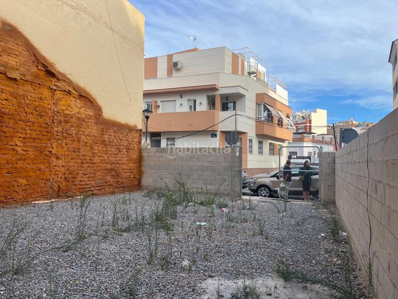 Foto cf1d4dac-ed86-45a9-a77d-ba2ac432b70c. Terreno residencial solar en venta en zona hospital materno en Málaga