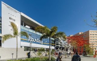 Rent Business premise  Callejones del perchel. Local comercial junto centro comercial larios